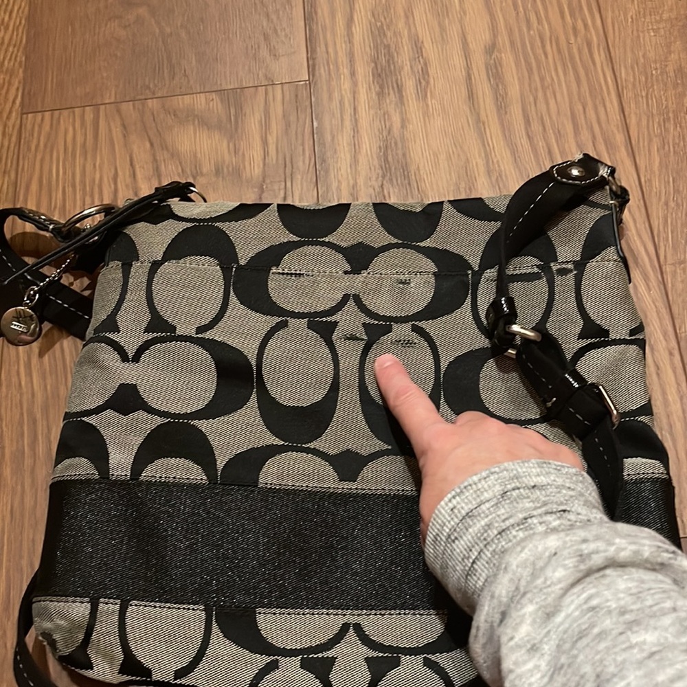 Coach purse - Picture 3 of 5